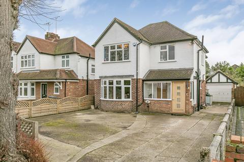 Woodham Lane, Addlestone KT15 4 bed detached house for sale