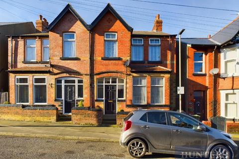 Tennyson Avenue, Scarborough 3 bed semi