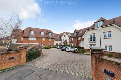 Between Streets, Cobham KT11 2 bed retirement property for sale