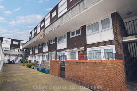 Hall Palce, Edgware Road 3 bed maisonette for sale