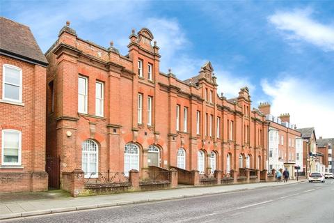 Station Road West, Kent CT2 2 bed flat for sale