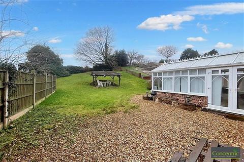 Martham Drive, Wolverhampton 3 bed detached house for sale