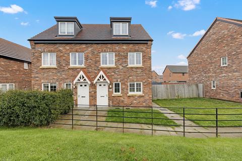 Angus Court, Winsford 3 bed semi