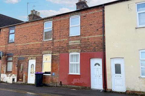 Springfield Road, Grantham 2 bed terraced house for sale