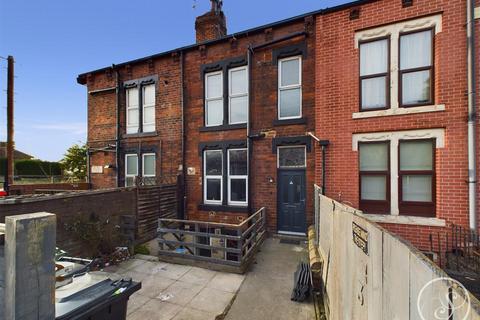 William View, Leeds 4 bed terraced house for sale