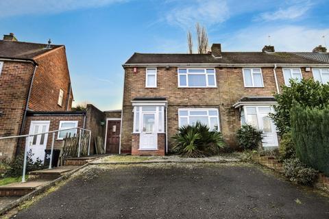 Sycamore Road, Kingswinford DY6 2 bed semi