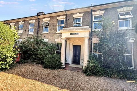 Salisbury 1 bed flat for sale