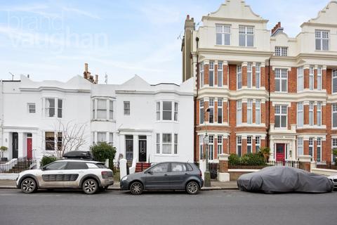 Osborne Villas, Hove, East Sussex, BN3 3 bed maisonette for sale