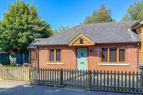 The Retreat, Purewell, Christchurch... 2 bed semi
