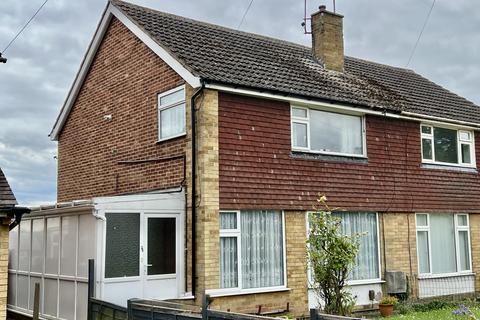 Arden  Way, Market Harborough LE16 3 bed semi