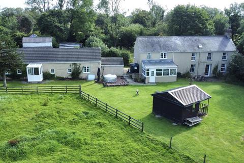 Pennant 7 bed property with land for sale