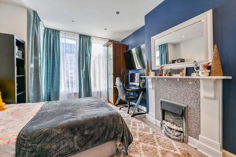 Howard Road, Tottenham, London, N15 1 bed flat for sale