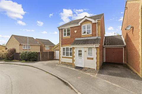 Linden Grove, Amberstone, Hailsham 3 bed detached house for sale