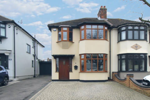 Highfield Road, Hornchurch RM12 4 bed semi