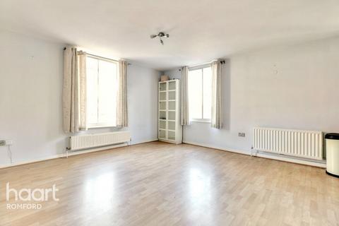 The Gatehouse, Romford, RM1 1AN 2 bed apartment for sale