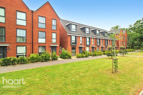 Budds Lane, Bordon 3 bed semi