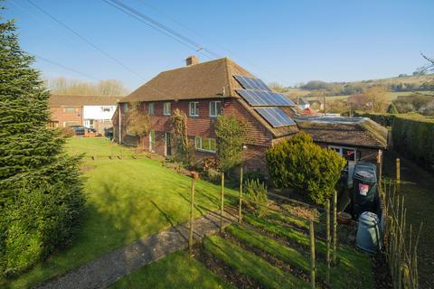 The Orchards, Elham, Canterbury, CT4 4 bed semi