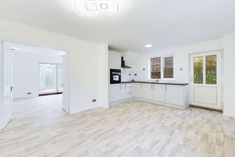 Darley Avenue, Nottingham NG4 4 bed semi