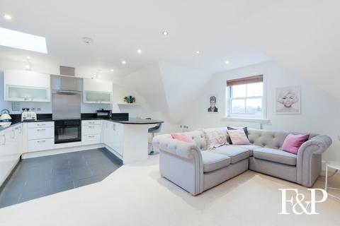Brockenhurst Road, Ascot 2 bed apartment for sale