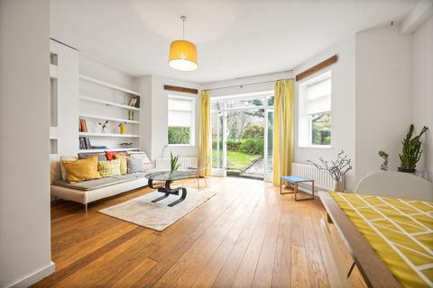 Canfield Gardens, South Hampstead NW6 2 bed apartment for sale