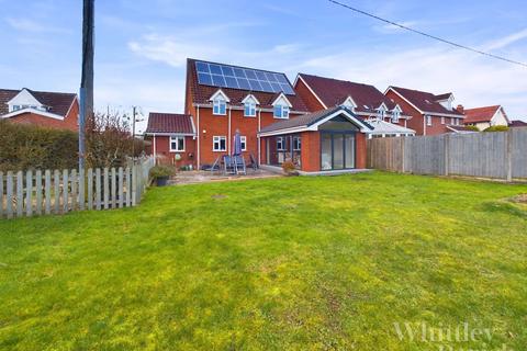 Norwich Road, Attleborough NR17 4 bed detached house for sale