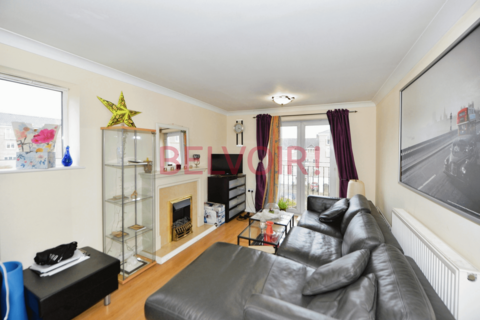 Channon Court, The Dell, Southampton... 2 bed flat for sale