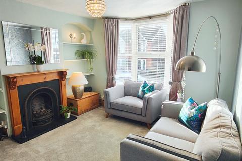 Judd Road, Tonbridge TN9 2 bed semi
