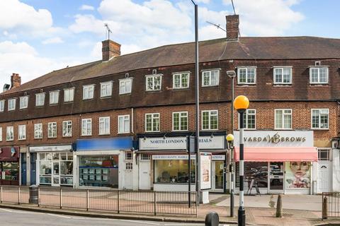 Uxbridge Road, Stanmore HA7 4 bed flat for sale