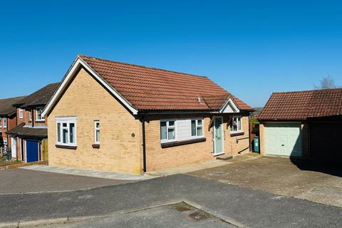 Farriers Way, Uckfield, East Sussex... 2 bed bungalow for sale