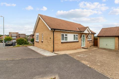 Farriers Way, Uckfield, East Sussex... 2 bed bungalow for sale