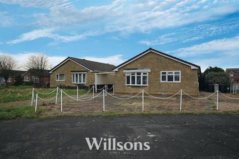 Martin Way, Winthorpe, Skegness 3 bed bungalow for sale