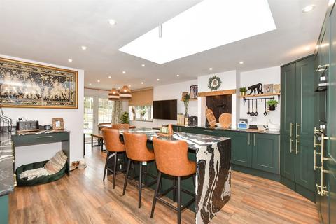 Swan Green, Sellindge, Kent 3 bed detached bungalow for sale