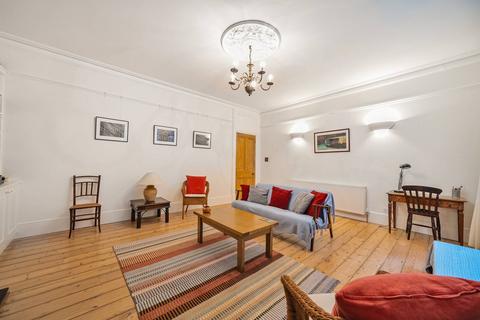 Carlisle Mansions, Westminster... 2 bed flat for sale