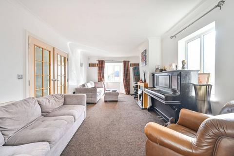 Chalkhill Road, Wembley Park... 5 bed semi