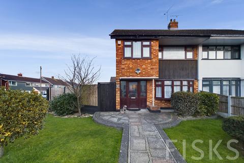 Romsey Crescent, Benfleet, SS7 3 bed end of terrace house for sale