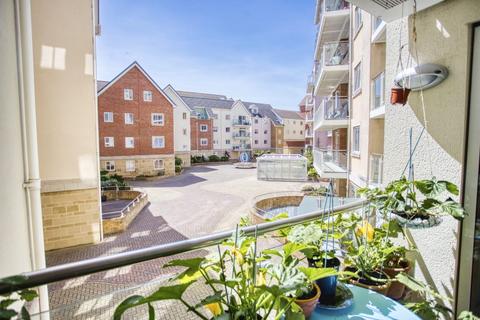 Honeycombe Beach, Honeycombe Chine 1 bed flat for sale