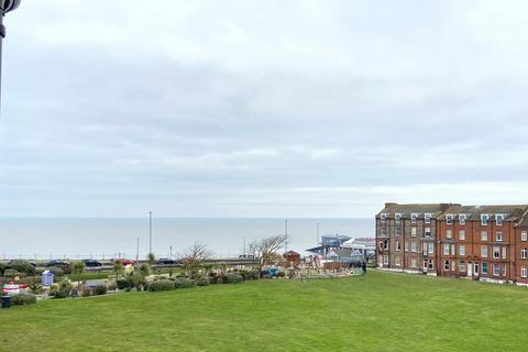 Abbeville, Cabbell Road NR27 2 bed apartment for sale