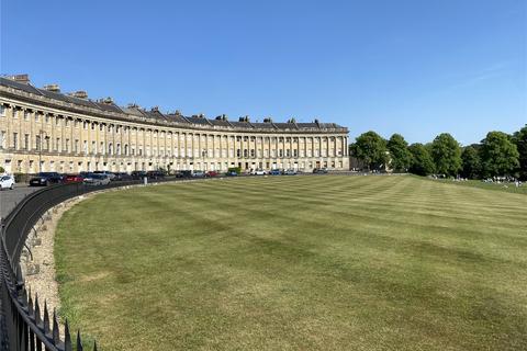 Royal Crescent, Bath, BA1 2 bed apartment for sale