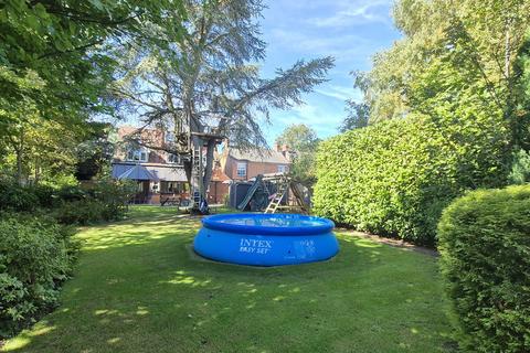 Marton Road, Long Itchington, CV47 5 bed detached house for sale