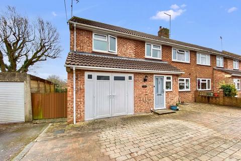 4 bedroom semi-detached house for sale