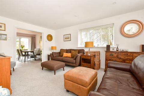 Summers Lane, Totland Bay, Isle of Wight 3 bed detached bungalow for sale
