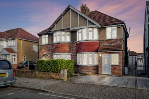 Glebe Avenue, Kenton, Harrow, HA3 3 bed semi