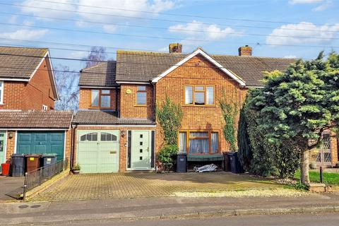 Hollow Lane, Snodland ME6 3 bed semi