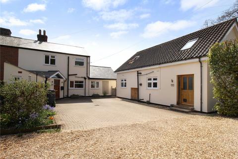 Broom Green Road, North Elmham... 5 bed semi