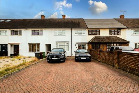 Croxdale Road, Borehamwood 3 bed terraced house for sale