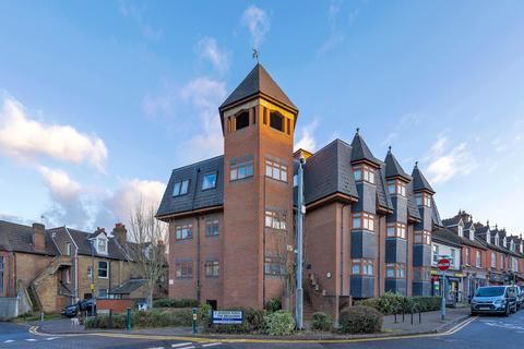 Victoria Court, 89a Queens Road... 1 bed apartment for sale