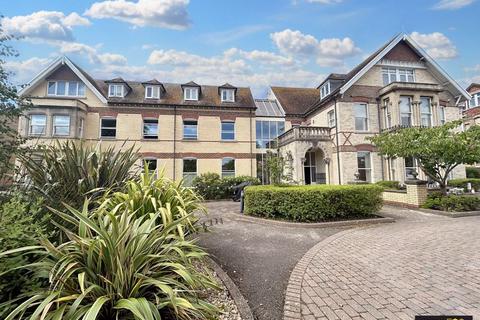 KILDARE COURT, DORCHESTER ROAD... 2 bed apartment for sale