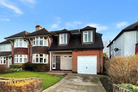 Lime Meadow Avenue, Sanderstead... 4 bed semi
