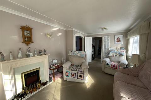Shipbourne Road, Tonbridge, Kent 2 bed park home for sale