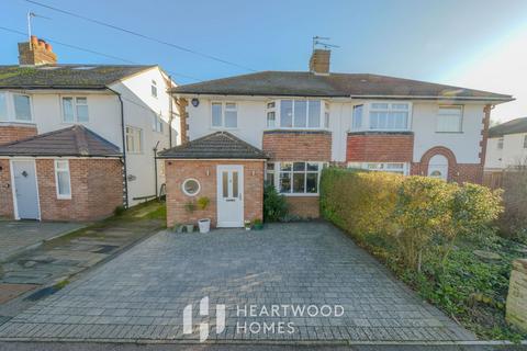 Oakwood Drive, St. Albans, AL4 0XD 3 bed semi